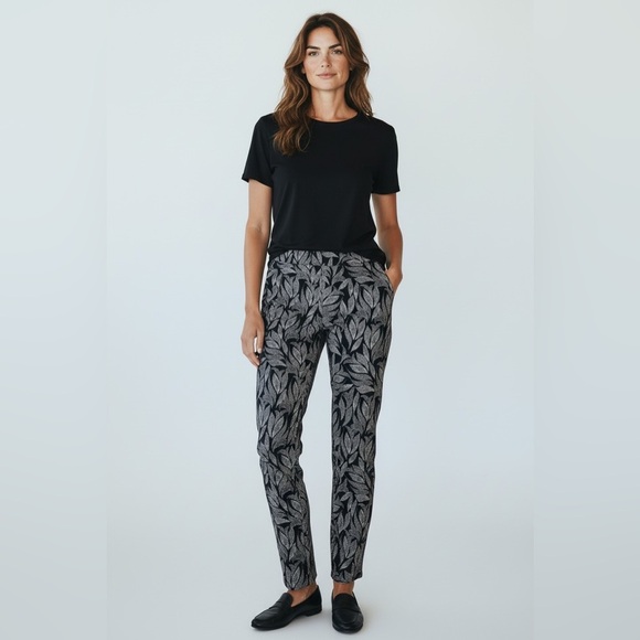 Chico's Pants - CHICOS ladies, black elastic waist pants, US size 6, excellent condition